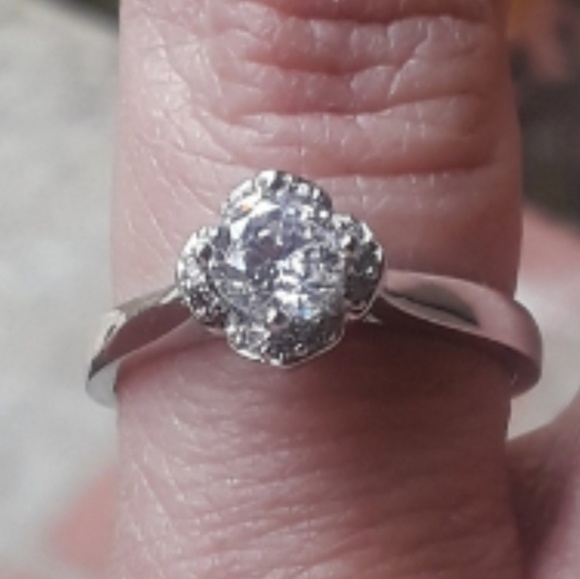 White Sapphire Wedding Ring - Picture 7 of 8